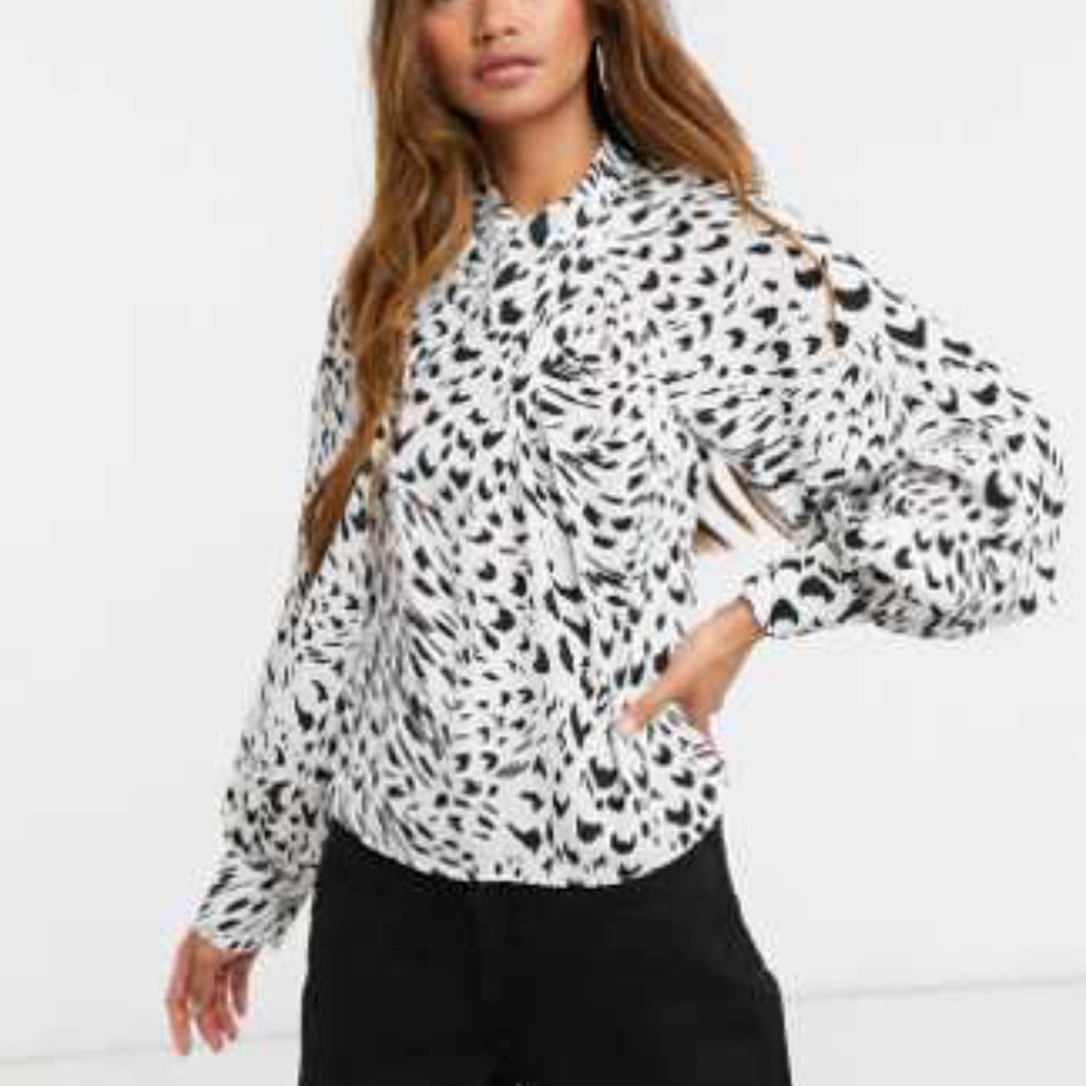 ASOS DESIGN Long Sleeve Twist Neck Top
